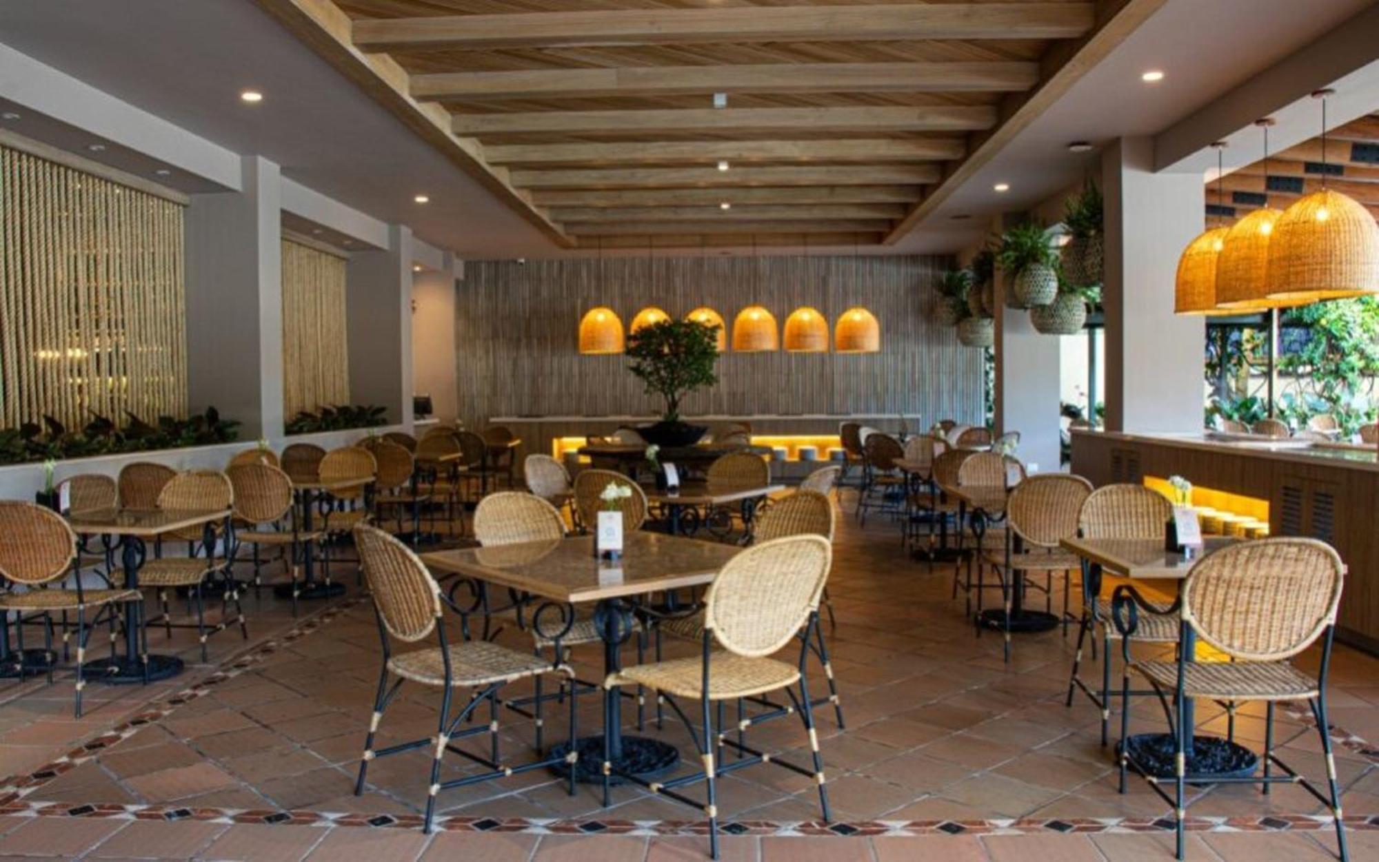 Hotel Estelar Altamira Ibague Exterior photo Interior of a typical restaurant in the city