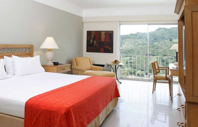 Hotel Estelar Altamira Ibague Exterior photo A room at the hotel